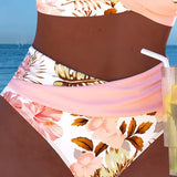 Bikini ar kontrastējošu ziedu rakstu un šķēlumu