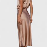 Rina - Eleganta Kleita ar Drapējumu